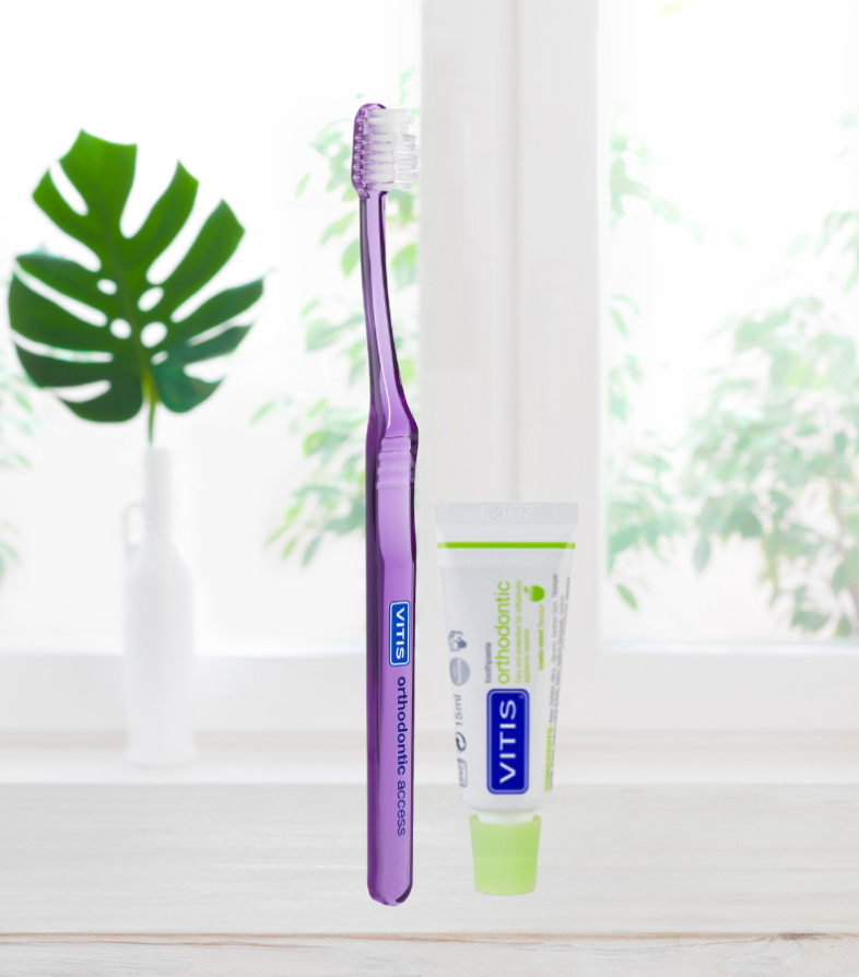 VITIS Orthodontic Tandenborstel met sample